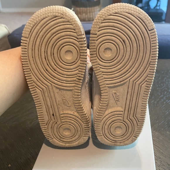 Nike Toddler Sneakers - Picture 2 of 9